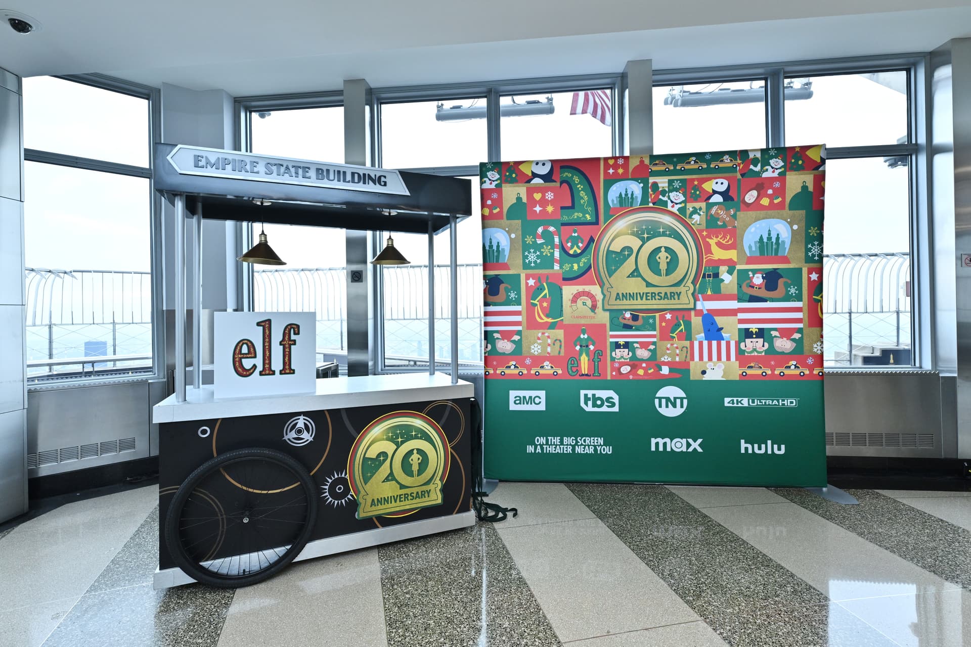 Elf Pop-up at ESB