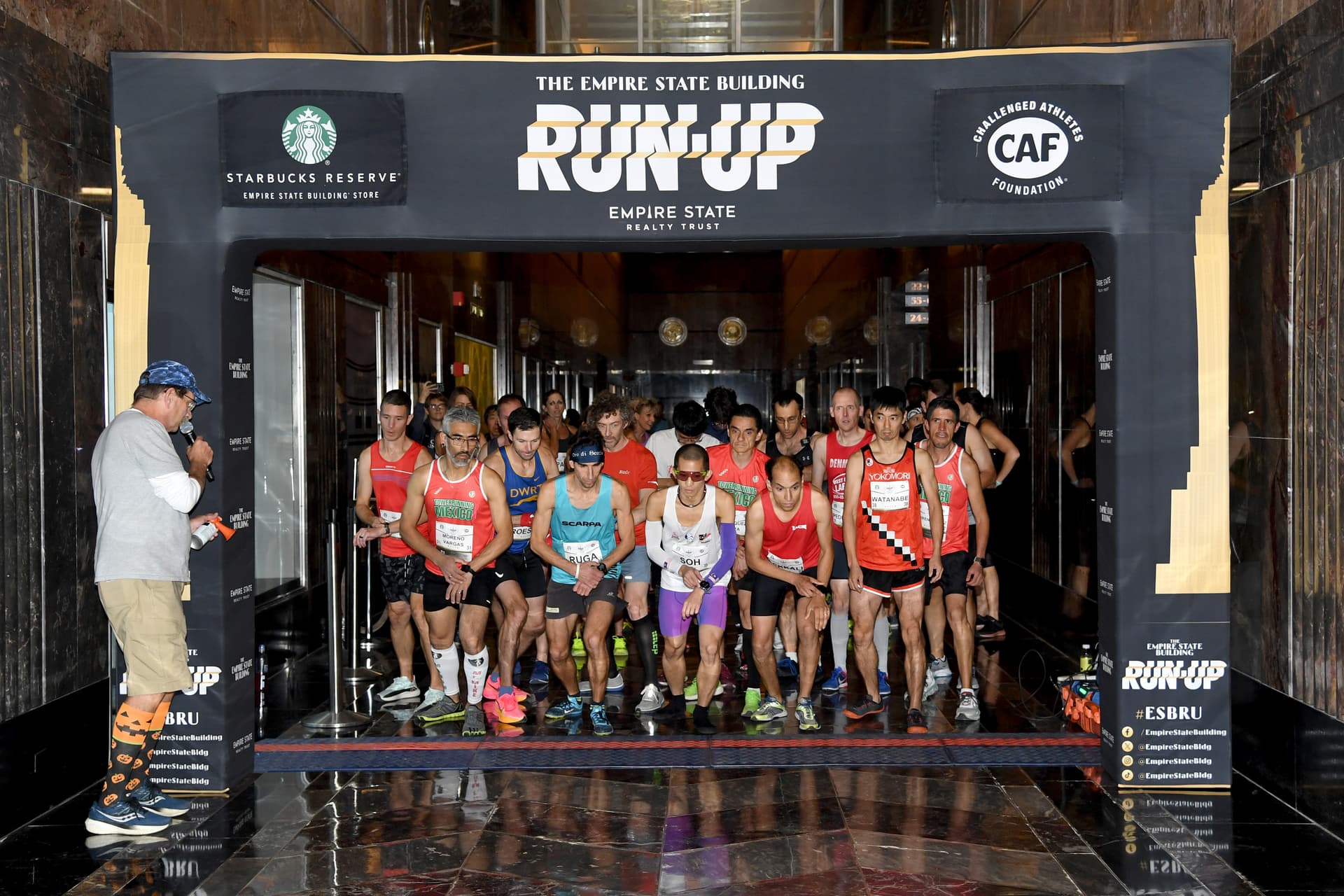 Men's Elite Heat at the Starting Line