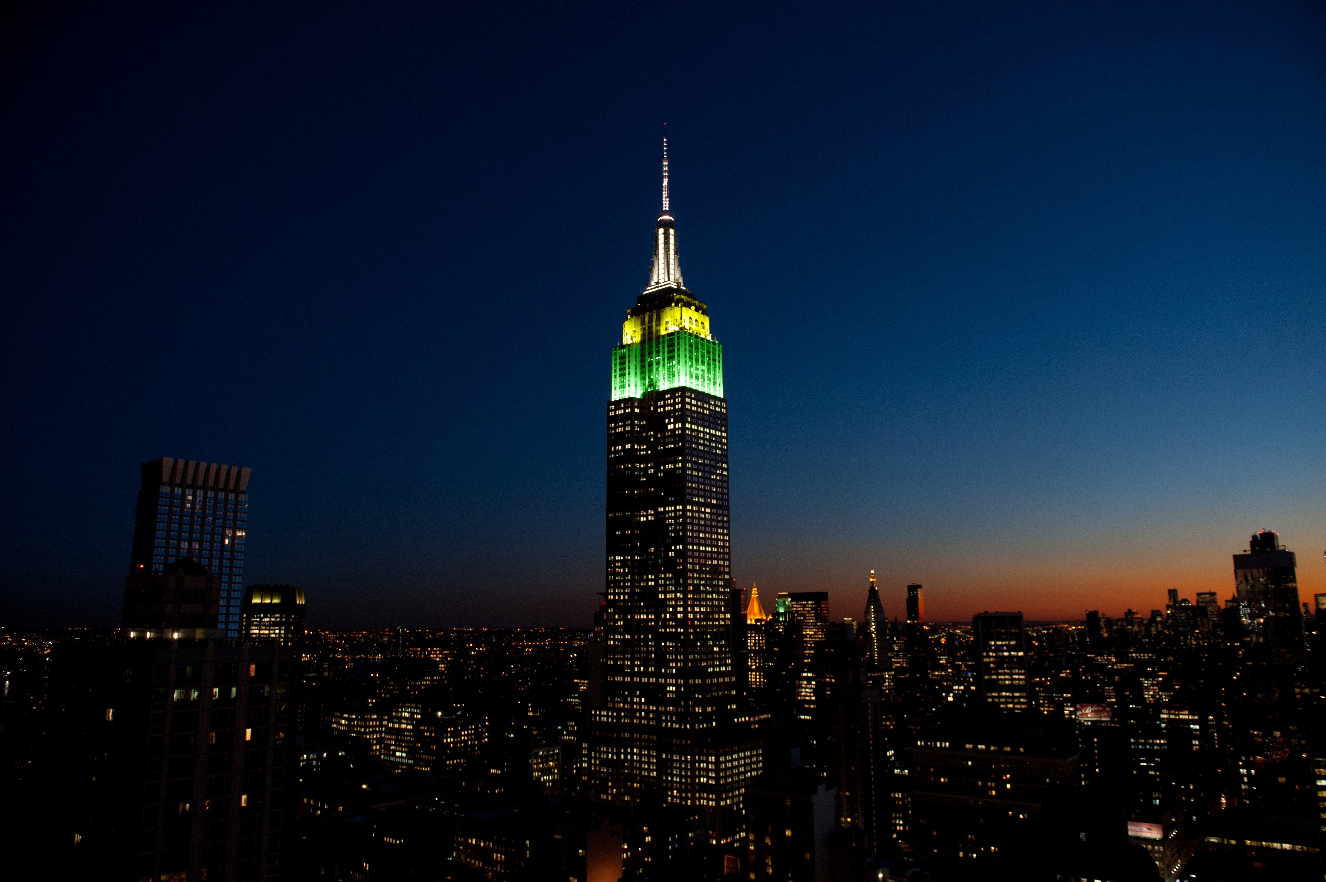 Het Empire State Building lichtte op voor de duizendste game van Wordle.