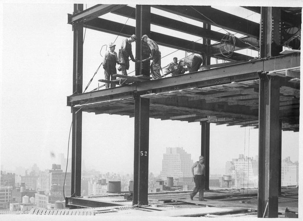 construction on the empire state building