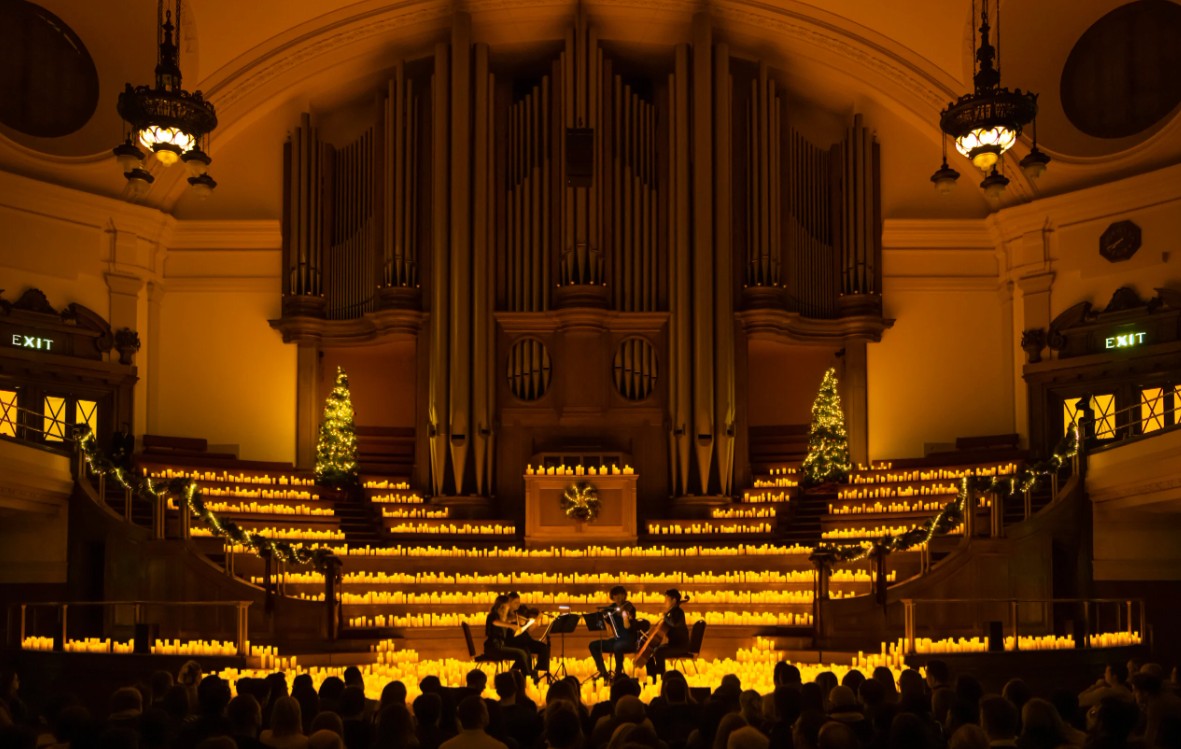 Candlelughts valentines day concert image