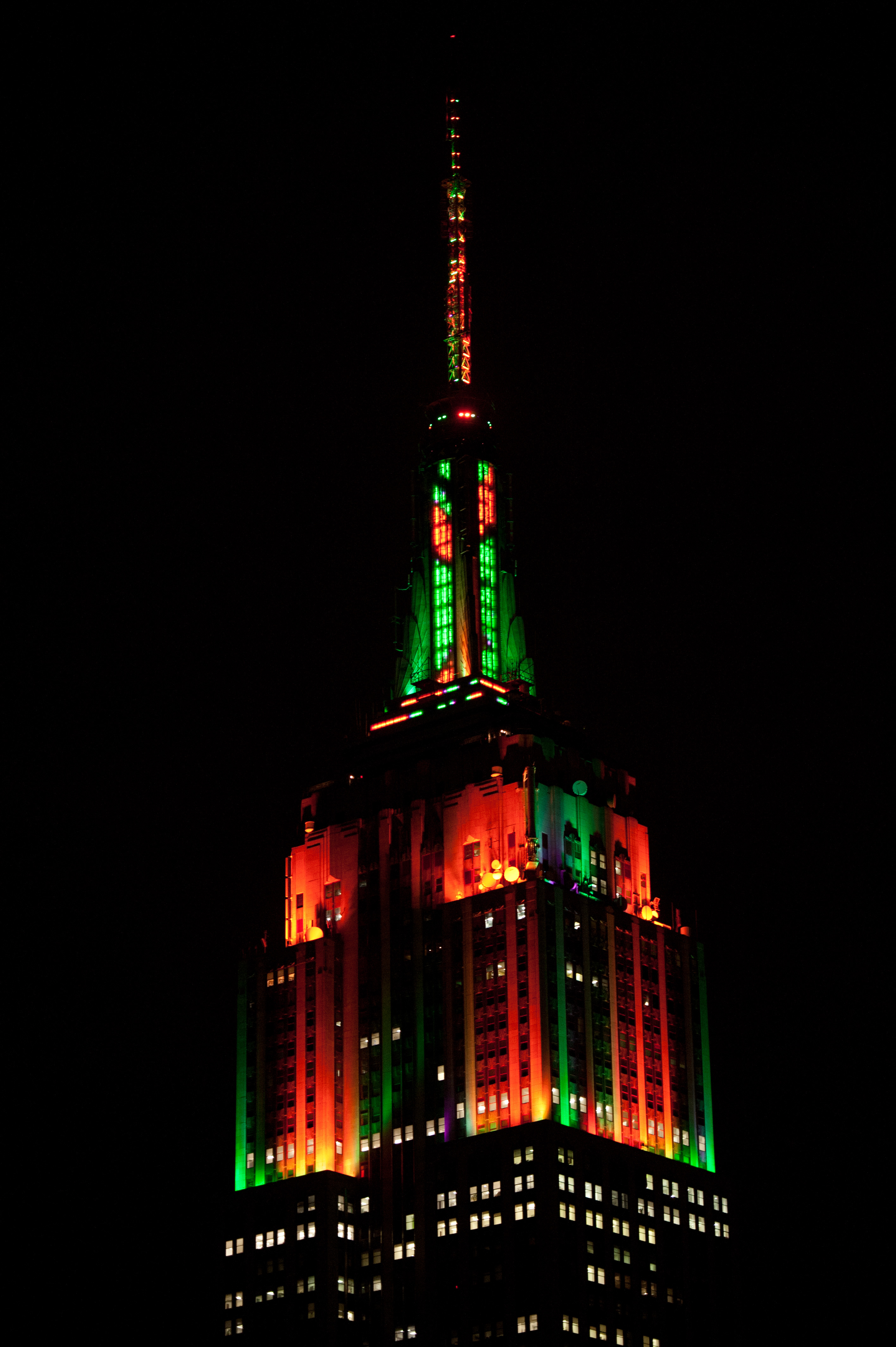 Esb annual halloween music to light show empire state building