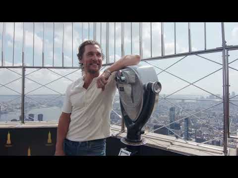 Matthew McConaughey illumina l'Empire State Building