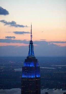 Morgen NYPD Blue color