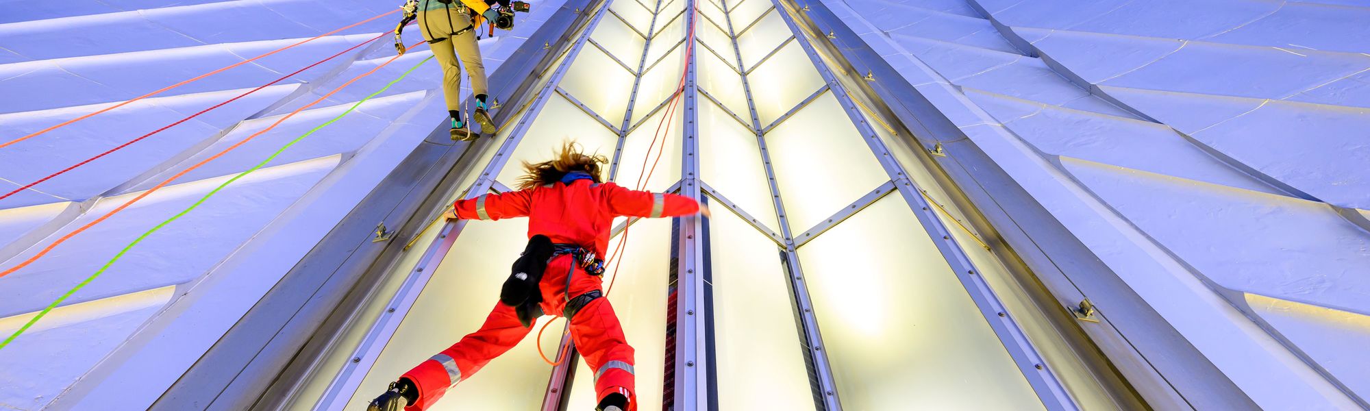 Jared Leto Climbs the Empire State Building