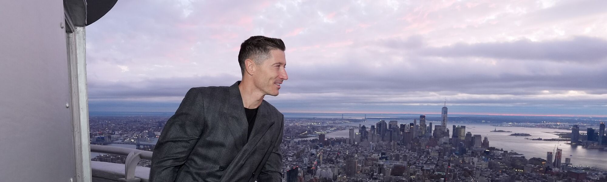 Robert Lewandowski on the 103rd Floor