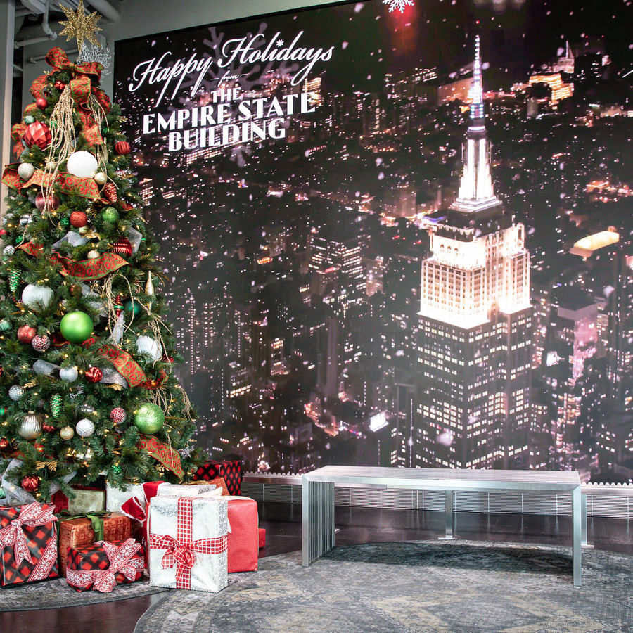 christmas tree at empire state building