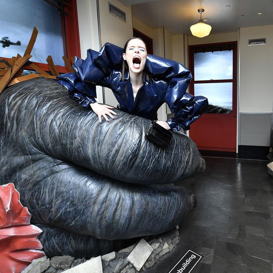 Coco Rocha in het Empire State Building