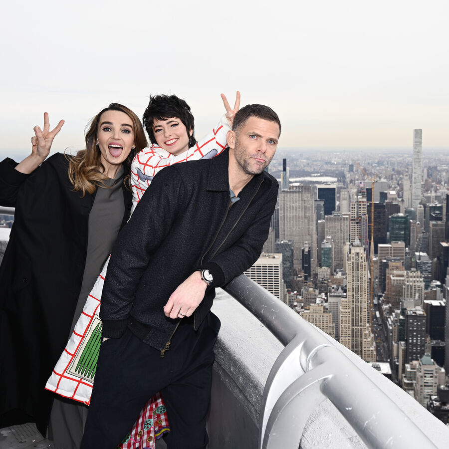 Chloe Fineman、Sarah Sherman 和 Mikey Day 在 103 楼