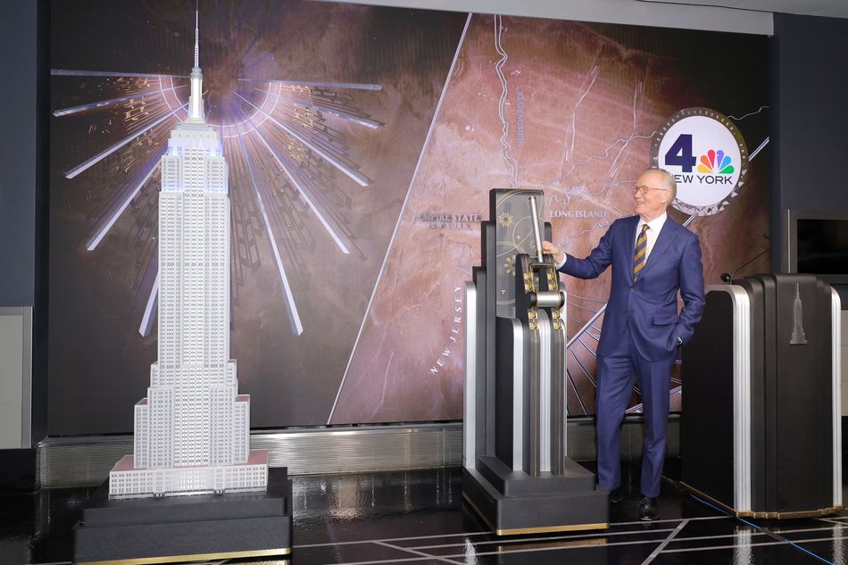 Chuck Scarborough flips the switch at the Empire State Building