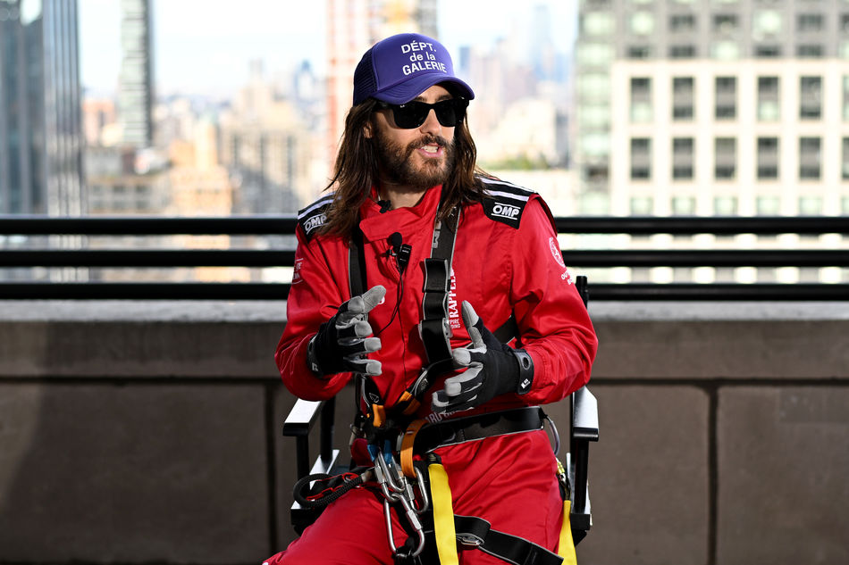 Jared Leto descends the Empire State Building