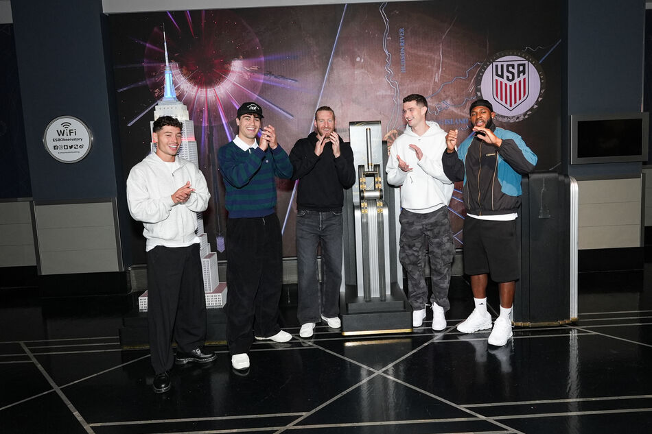 Tim Ream, Sebastian Berhalter, Mark McKenzzie, Matt Freese, and Gio Reyna flip the switch in a lighting ceremony