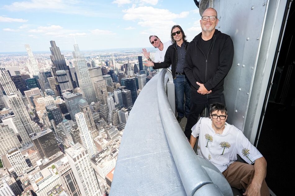 Weezer on the 103rd Floor
