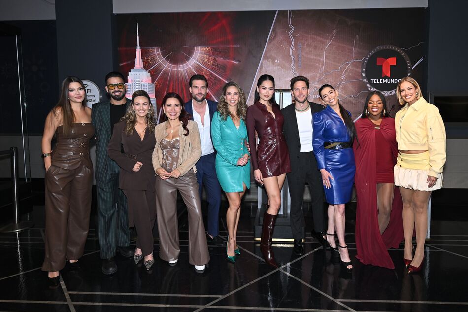 Telemundo daytime stars at the lighting ceremony