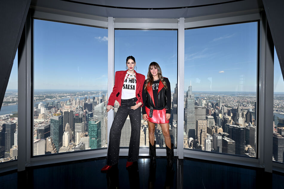 Ha*Ash on the 102nd Floor Observation Deck