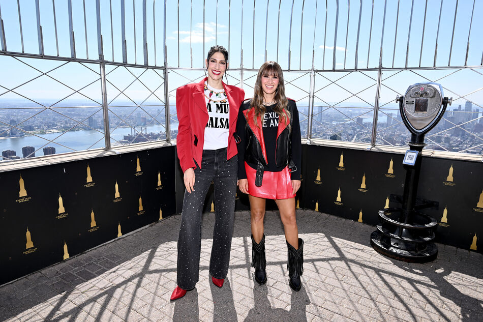 Ha*Ash on the 86th Floor Observation Deck