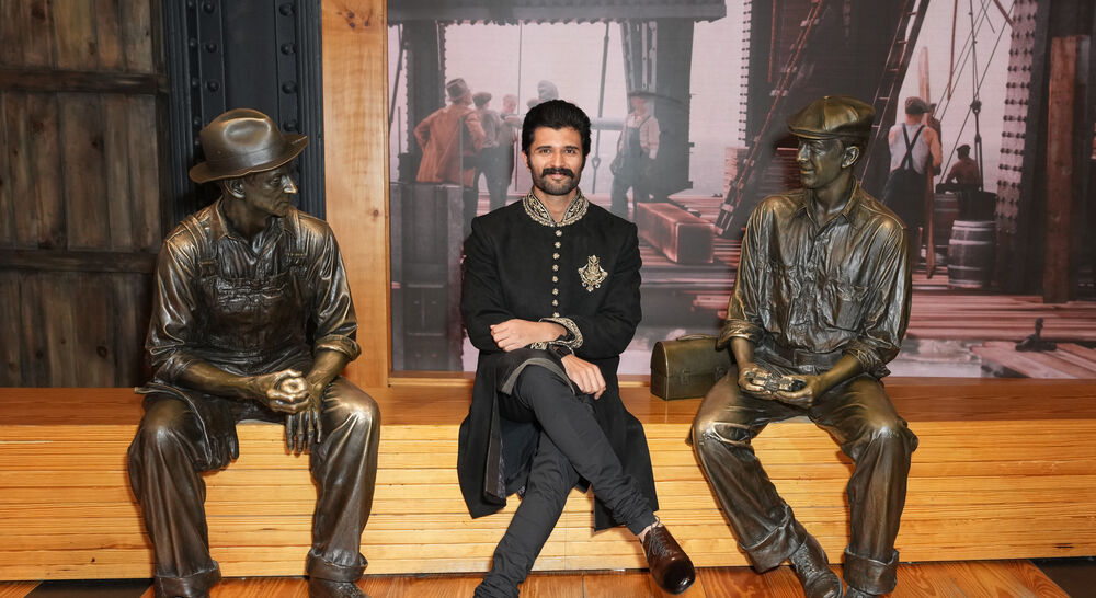 Vijay Deverakonda at the Construction exhibit