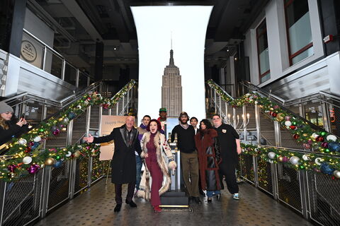 The cast of "Marty Supreme" lights ESB