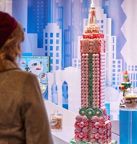 Guests view ESB's Decorated Lobby Windows
