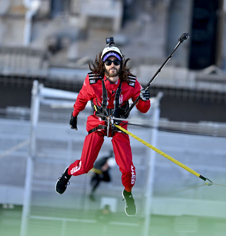 Jared Leto fait descendre l'Empire State Building en rappel