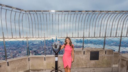 Elizabeth Hurley visits Empire State Building