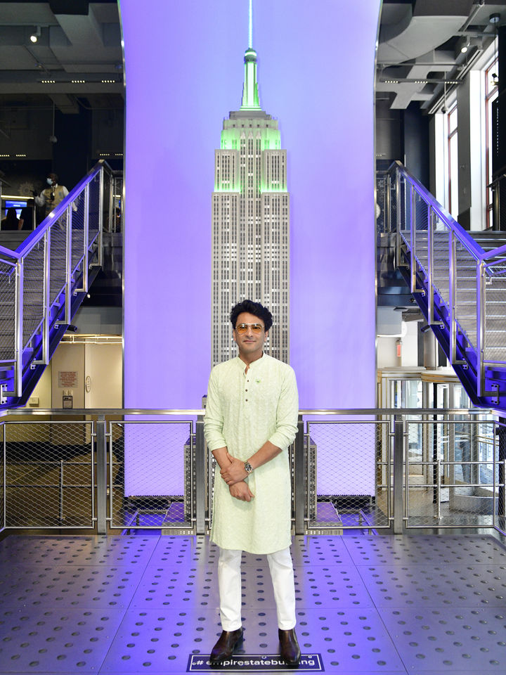 Vikas Khanna with the ESB model