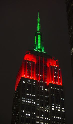 Luz brillante roja y verde.