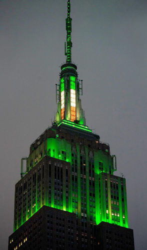 Lumières de l'Empire State Building pour la Saint-Patrick