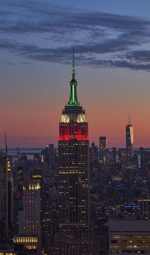 Beleuchtung des Empire State Buildings zum mexikanischen Unabhängigkeitstag