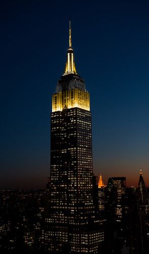 Empire State Building goud en zwart voor het nationale kampioenschap College Football Playoff 2021