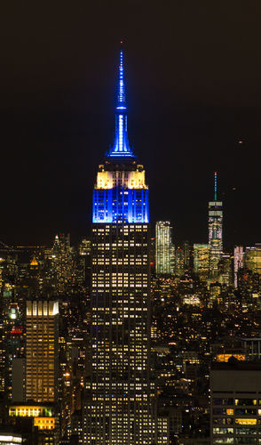 Couleur Empire State Building 2024-05-09 : Bleu et jaune