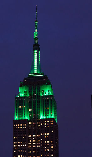 Couleur Empire State Building 2024-05-13 : Éclat vert